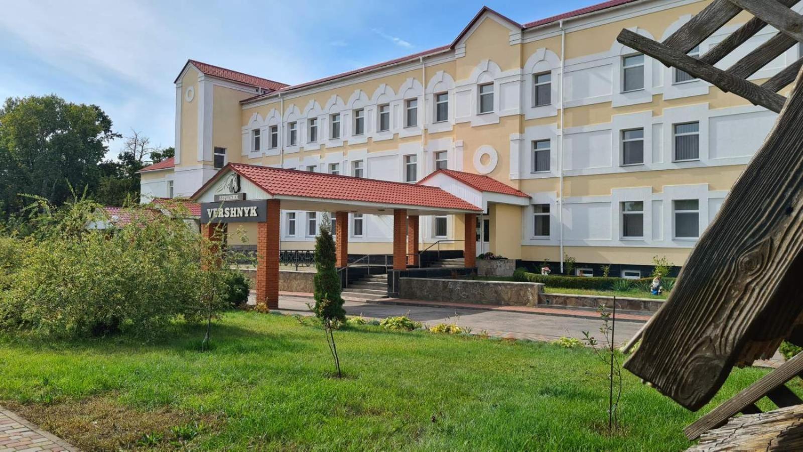Vershnyk Cherkasy Exterior photo