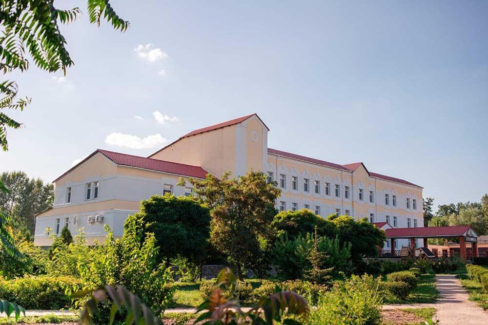 Vershnyk Cherkasy Exterior photo