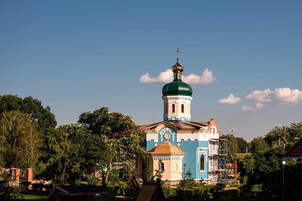 Vershnyk Cherkasy Exterior photo