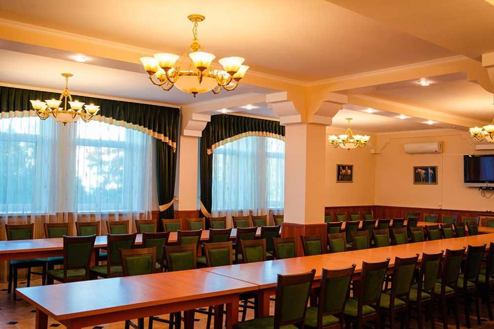 Vershnyk Cherkasy Exterior photo